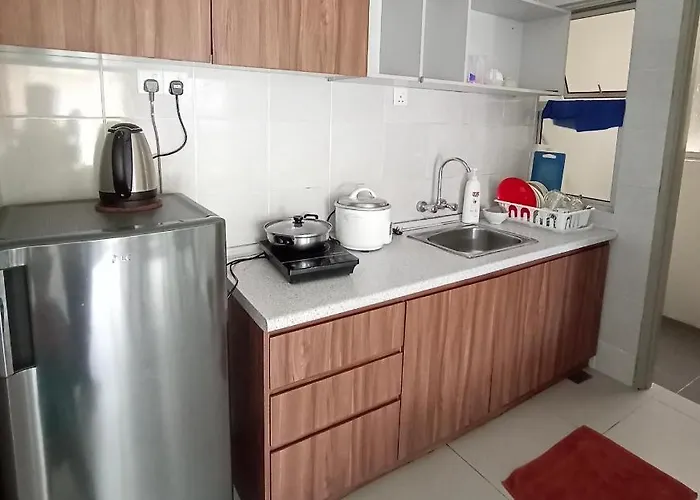 Cameron\'S Square Apartment