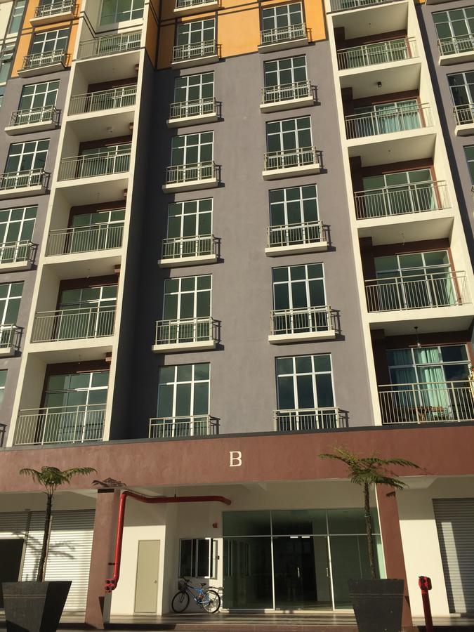 Apartemen Cameron's Square
